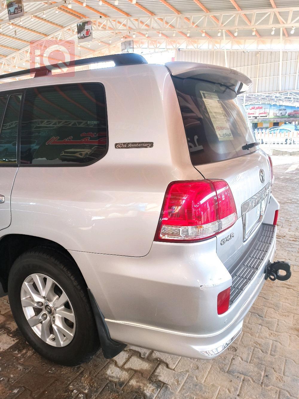 تويوتا لاندكروزر